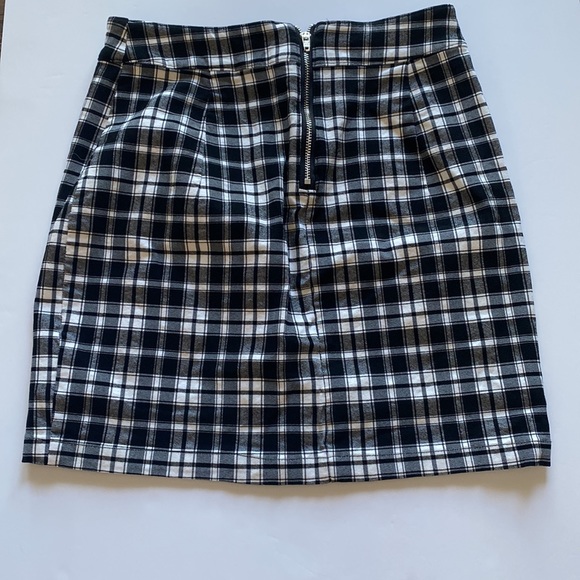Plaid Skirt - Picture 2 of 4